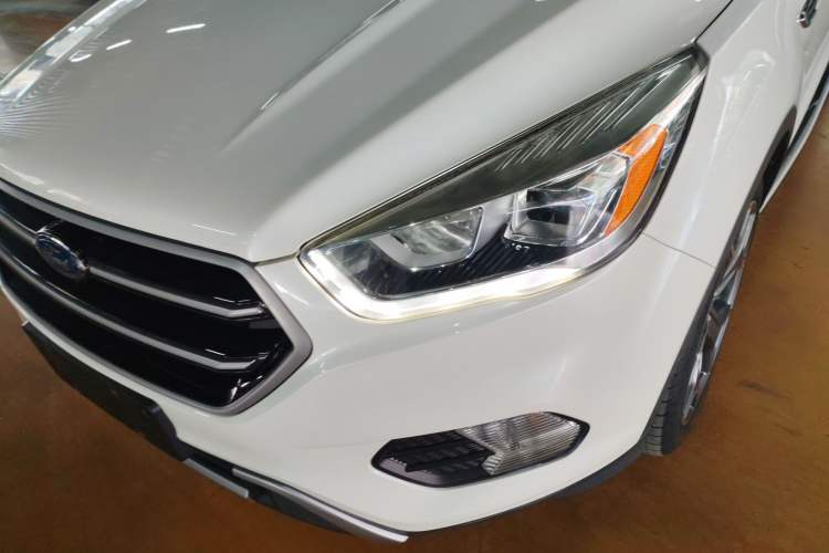 Used Ford Kuga 2018 EcoBoost 180 Two-Wheel-Drive Cognac Special Edition
