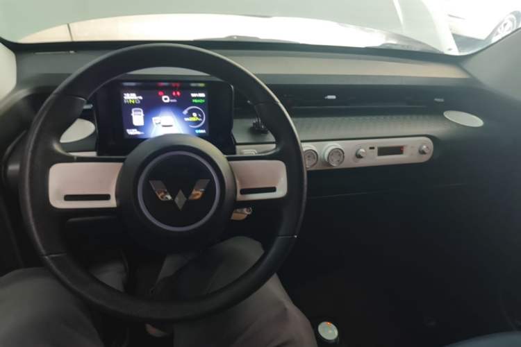 Used Wuling Hongguang MINIEV 2022 GAMEBOY 300km Enthusiast Model with Lithium Iron Phosphate
