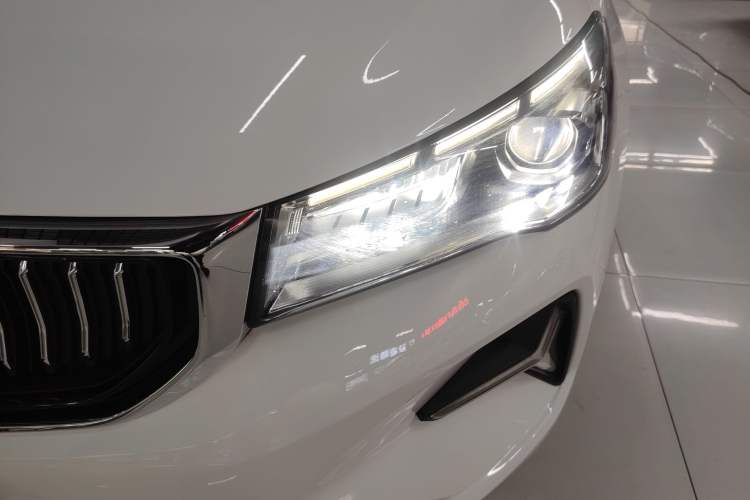 Used Geely Auto Emgrand 2023 4th Generation Champion Edition 1.5L CVT Prestige Model Left Front Headlight