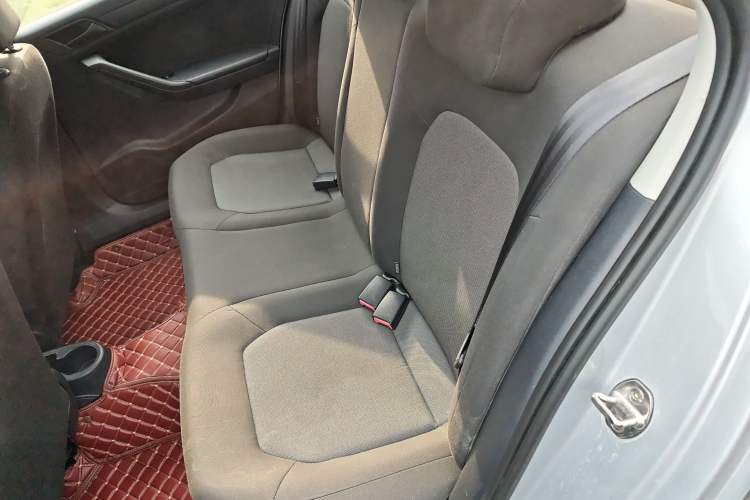 Used Volkswagen Jetta 2015 Zhuihui Edition 1.4L Manual Fashion Model