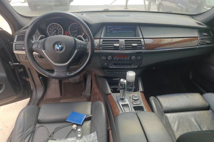 Used BMW X6 2011 xDrive35i Center Console