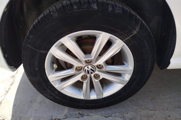 Used Volkswagen Polo 2016 1.4L Automatic Trendy Model Right Rear Wheel Hub