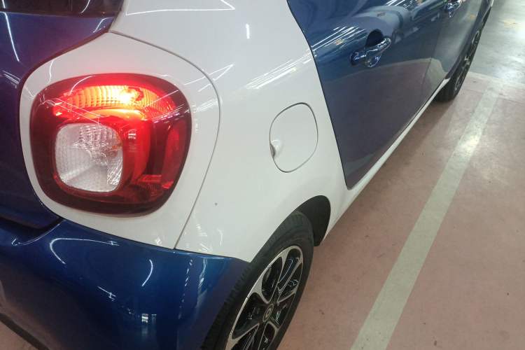 Used smart forfour 2016 1.0L 52 kW Passion Edition