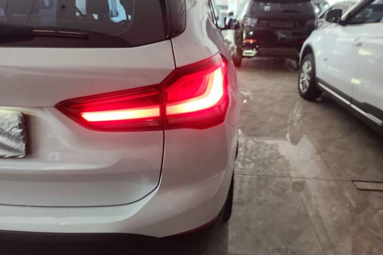 Used BMW X1 2020 sDrive25Li Leading Model
