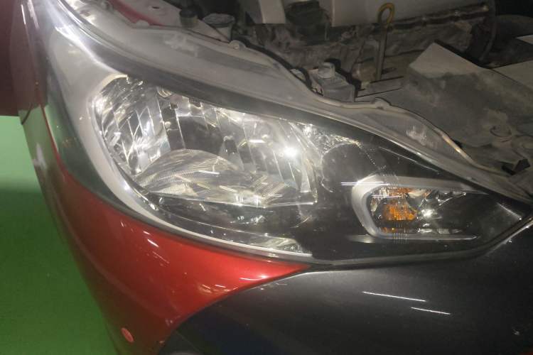 Used Toyota YARiS L Zhi Xuan 2016 Revised 1.5E CVT Charming Edition Right Front Headlight