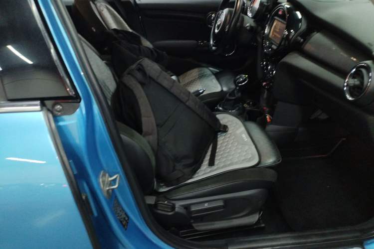 Used MINI 2015 1.5T COOPER Excitement Five-Door Edition Right Front Seat