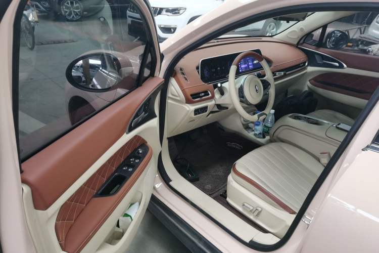 Used ORA Good Cat 2023 401 km Standard Range Prestige Version Lithium Iron Phosphate Driver Seat