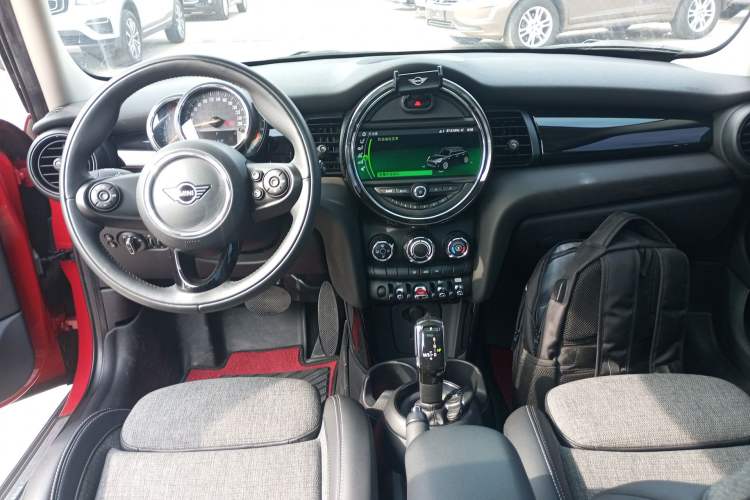 Used MINI 2019 1.5T COOPER Classic Edition Five-Door Version
