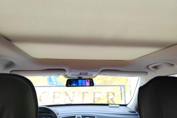 Used Geely Auto Emgrand X7 Sport 2018 1.8TD Automatic Two-Wheel Drive Smart Connect 4G Internet Edition