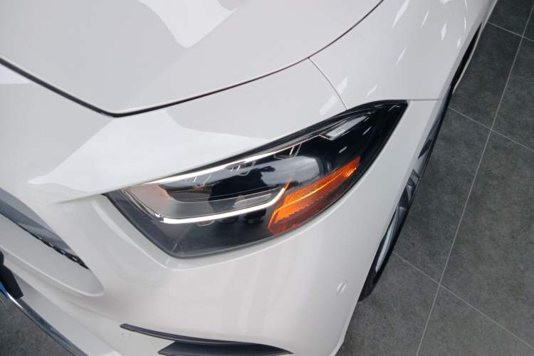 Used Mercedes-Benz CLS 2018 CLS 300 Luxury Model Left Front Headlight