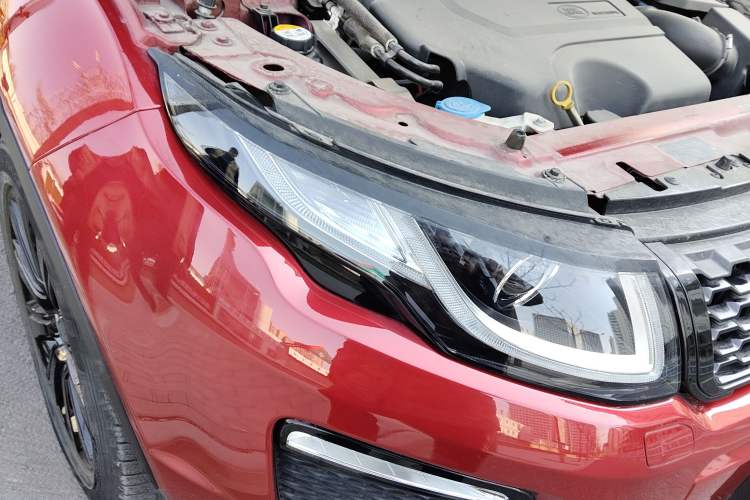 Used Land Rover Range Rover Evoque 2018 240 PS SE Smart Brilliance Edition
