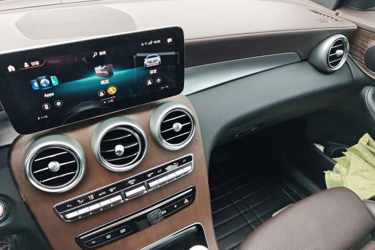 Used Mercedes-Benz GLC 2022 Refreshed GLC 300 L 4MATIC Dynamic Edition Prestige Version
