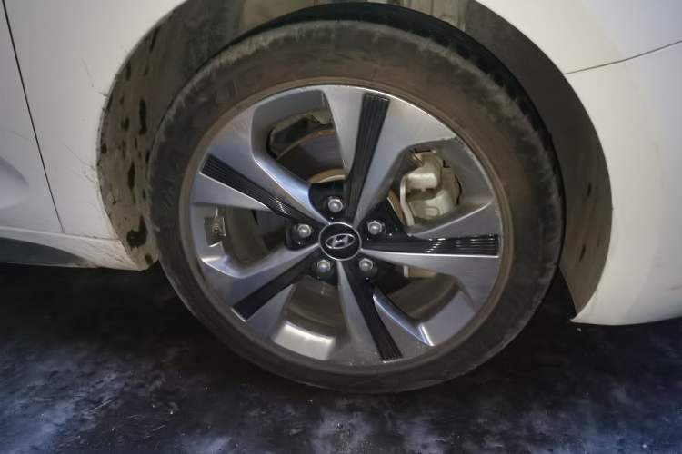 Used Hyundai Lafesta 2019 280TGDi Smart Speed Version China VI Standard Right Front Wheel Hub