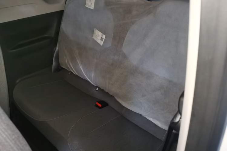 Used Geely Galaxy Panda 2024 Panda Mini 200km Endurance Bear Left Rear Seat