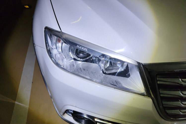 Used Haval H6 2018 Sport Edition 1.5T Automatic Two-Wheel Drive Elite Model China V Standard Right Front Headlight