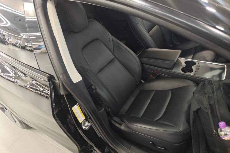 Used Tesla Model 3 2022 Rear-Wheel-Drive Version Right Front Seat