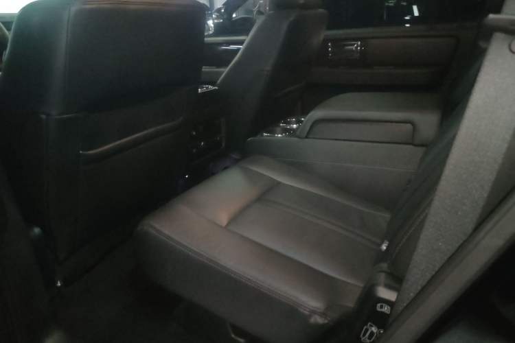 Used Lincoln Navigator 2016 3.5T AWD Left Rear Seat
