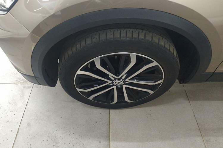 Used Volkswagen T-ROC 2018 280TSI DSG Two-Wheel-Drive Comfort Version China V Standard
