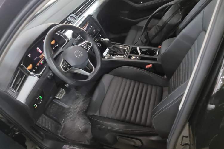 Used Volkswagen Magotan 2025 Zhongxiang Version 280TSI DSG Comfort Edition