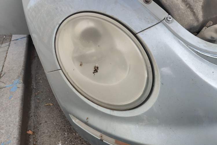 Used Volkswagen Beetle 2010 1.6 AT Right Front Headlight