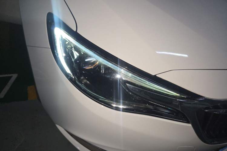 Used Buick GT 2021 Revised Version Flagship 1.5L Automatic Elite Edition Right Front Headlight