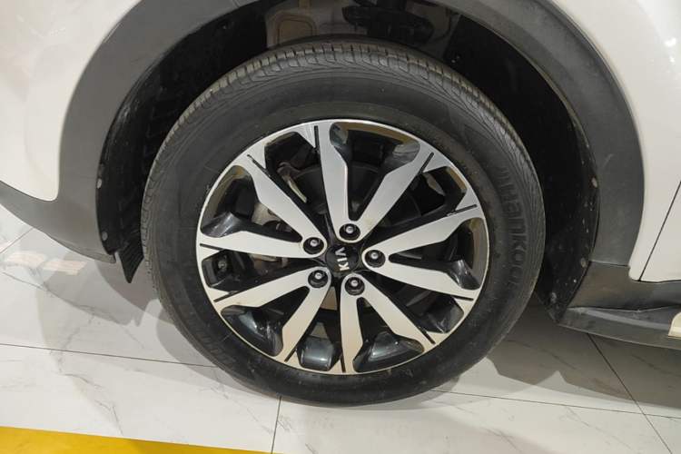 Used Kia KX5 2017 1.6T Automatic Two-Wheel Drive 15th Anniversary Special Edition DLX
