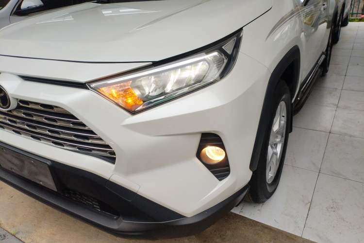 Used Toyota RAV4 2021 2.0L CVT Two-Wheel Drive Urban Edition Left Front Headlight