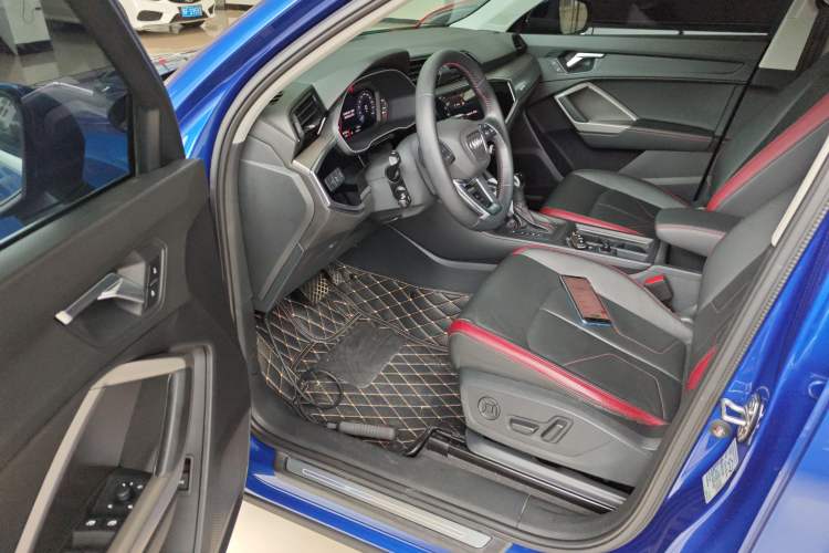 Used Audi Q3 2020 35 TFSI Fashionable and Elegant Model
