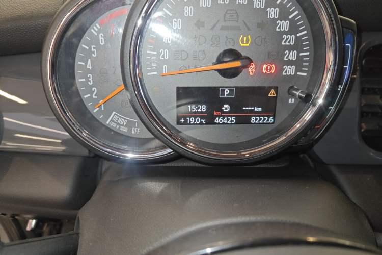 Used MINI 2022 1.5T ONE Five-Door PLUS Odometer Close Up