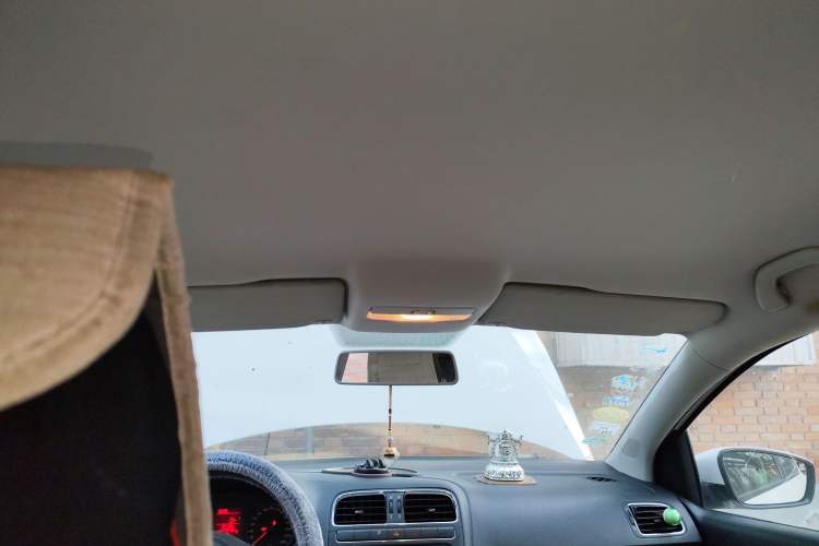 Used Volkswagen Polo 2013 1.4L Manual Comfort Edition
