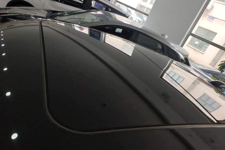Used Hongqi H9 2020 Revised Version 2.0T Smart Connect Flagship Edition Roof