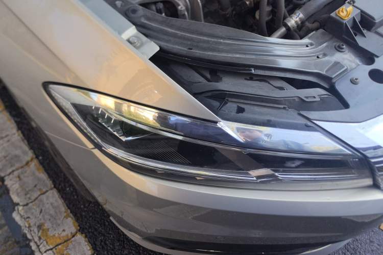 Used Volkswagen Lavida 2018 280TSI DSG Luxury Edition China V Standard Right Front Headlight