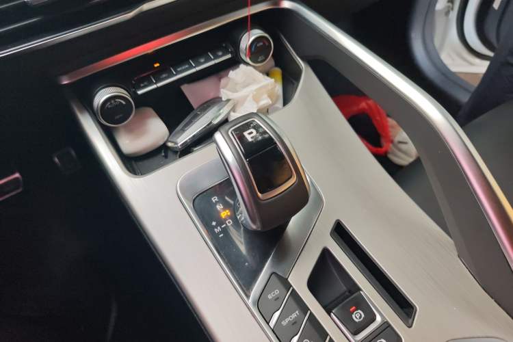 Used Geely Auto Coolray 2019 260T DCT Knight China VI Standard Gear Lever