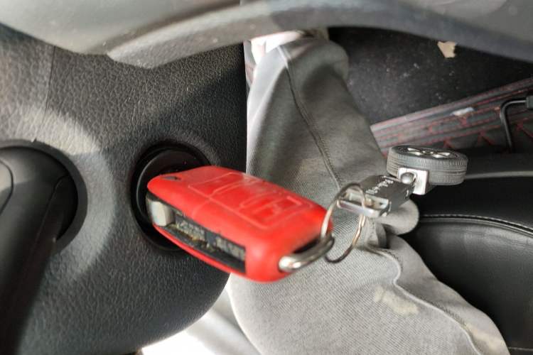 Used Volkswagen Lavida 2015 1.6L Manual Comfort Edition