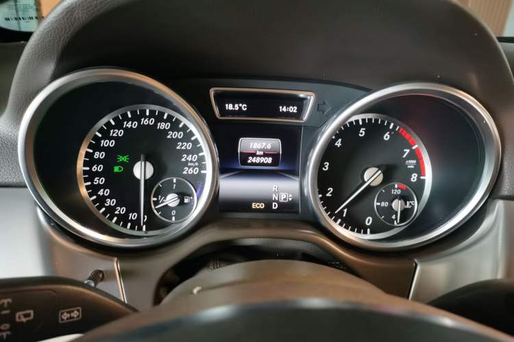 Used Mercedes-Benz M-Class 2014 ML 320 4MATIC
