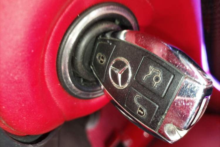 Used Mercedes-Benz SLK-Class 2011 SLK 200 Luxury Sports Model