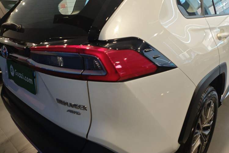 Used Toyota Wildlander 2023 2.0L CVT Four-Wheel Drive Luxury PLUS Edition
