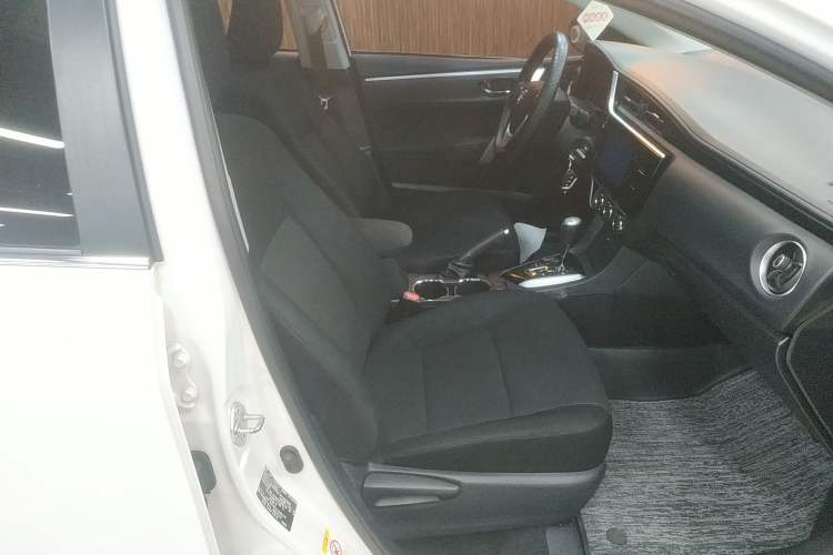 Used Toyota Corolla 2017 Revised Version 1.2T S-CVT GL-i