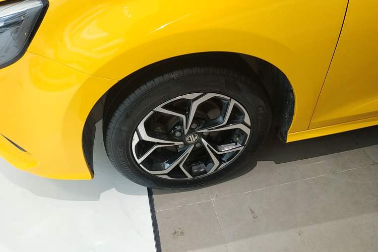 Used MG 5 2021 Revised Version 180 DVVT CVT Youth Luxury Edition
