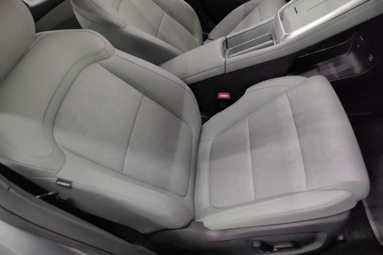 Used Roewe D6 2025 520km Smart Enjoyment Version
