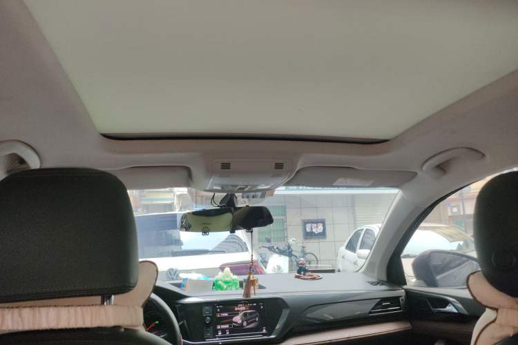 Used Volkswagen Tharu 2019 280TSI Two-Wheel Drive Luxury Version China VI Standard
