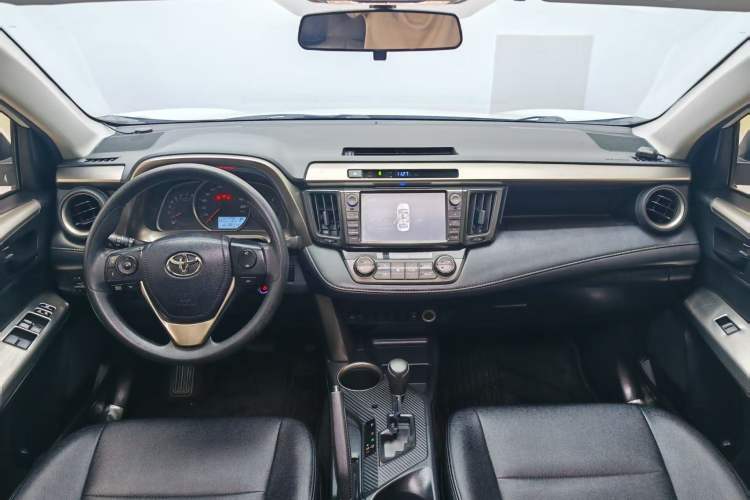 Used Toyota RAV4 2015 2.0L CVT Two-Wheel Drive Fashion Edition