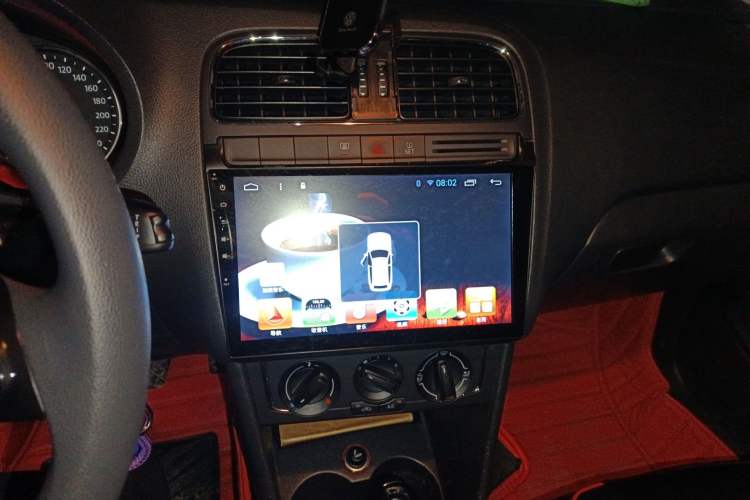 Used Volkswagen Polo 2014 1.6L Automatic Comfort Edition Audio And AC Panel