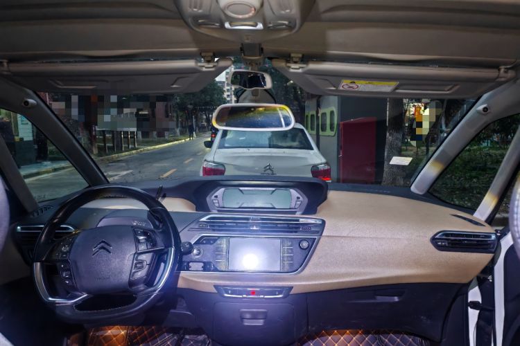 Used Citroen C4 Picasso 2015 Grand 1.6T Luxury 7-Seater
