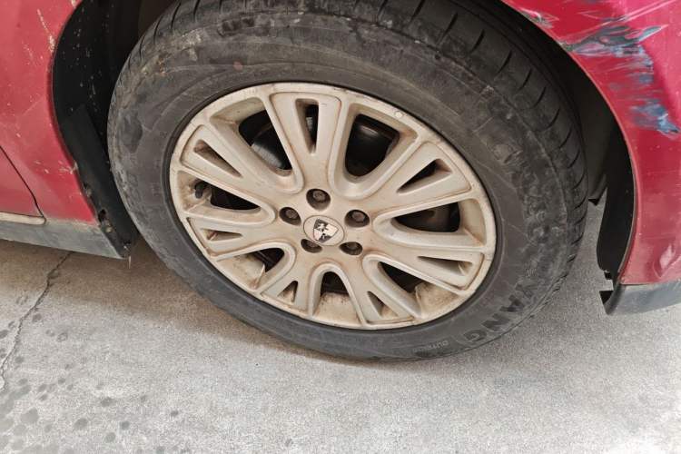 Used Roewe 550 2013 Classic Edition 550 1.8L Manual Luxury Model Right Front Wheel Hub