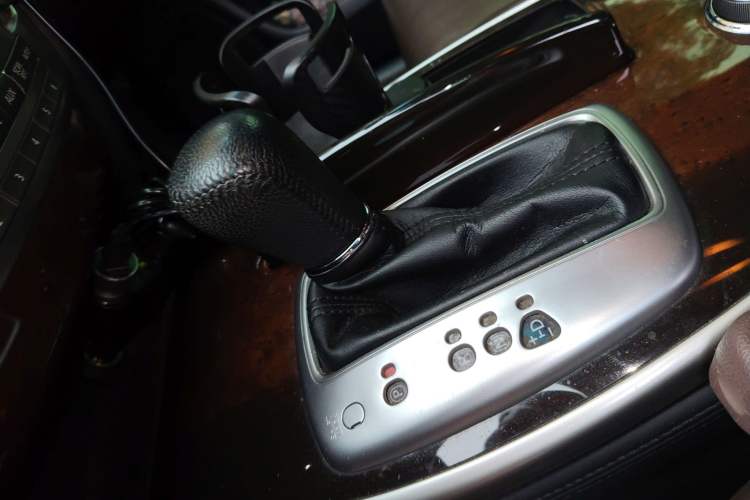 Used Infiniti QX60 2014 2.5 S/C Hybrid All-Wheel-Drive Versatile Edition