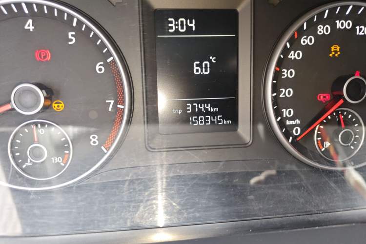 Used Volkswagen Touran 2013 1.4T Manual Comfort Edition 5-Seater Odometer Close Up