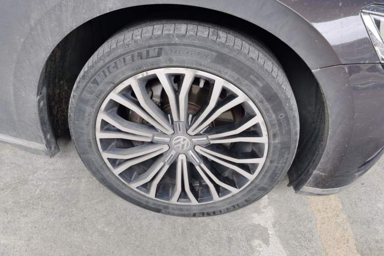 Used Volkswagen Phideon 2018 Revised Version 380TSI Two-Wheel Drive Business Edition