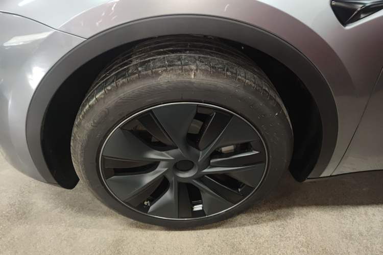 Used Tesla Model Y 2024 Rear-Wheel-Drive Version
