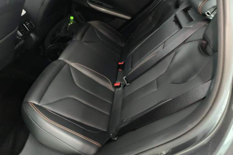 Used CHANGAN UNI-V 2023 1.5T Prestige Model
